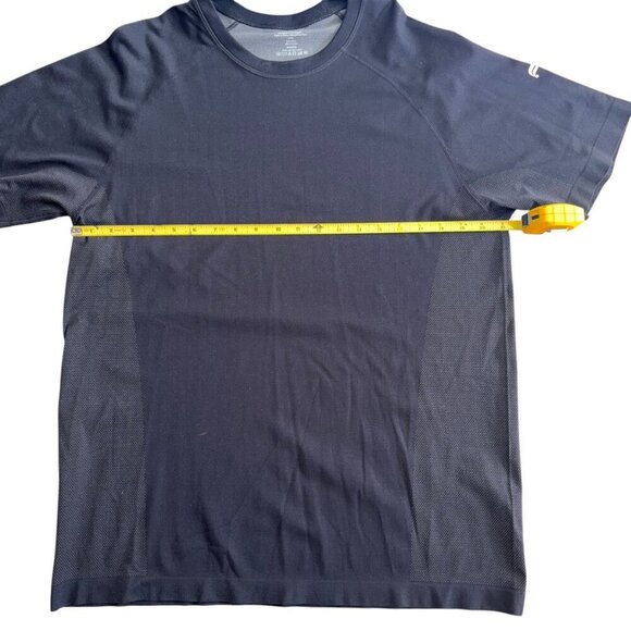 Mens Fabletics The Training Day Tee Set of 2 Mens Size XL NWOT - Picture 6 of 10